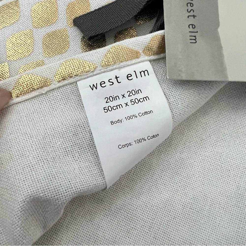NWT west elm modern gold napkins ..set of 4